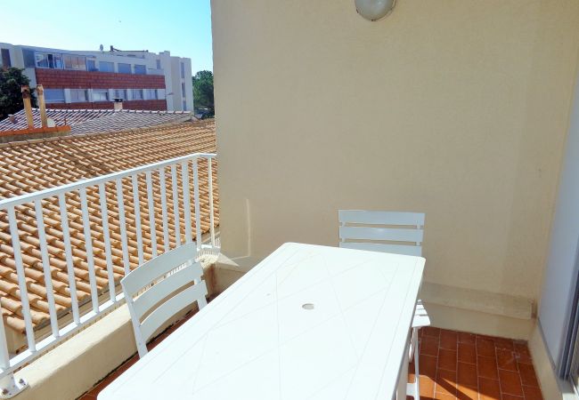 Studio in Sète - 125/ STUDIO CLIMATISE AVEC TERRASSE Studio in Sète - 125/ STUDIO CLIMATISE AVEC TERRASSE