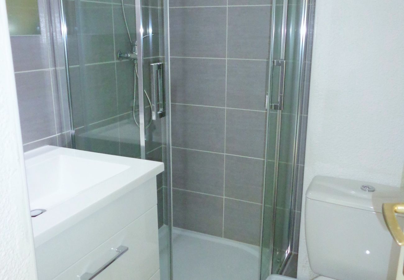 Studio in Sète - 125/ STUDIO CLIMATISE AVEC TERRASSE