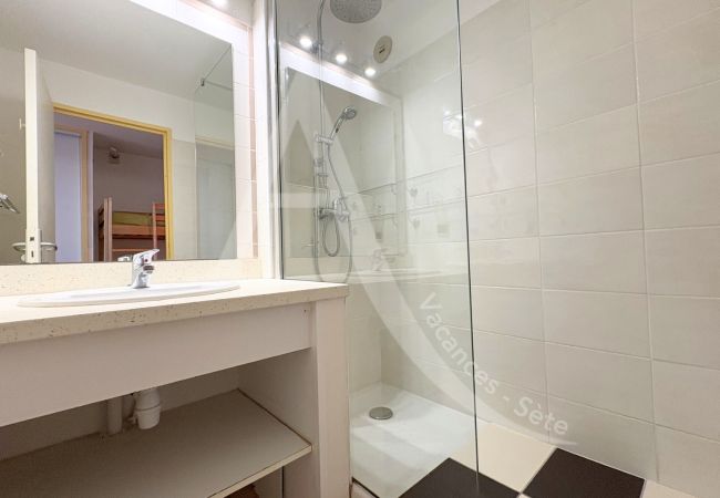 Studio in Sète - 200 / STUDIO AVEC PARKING, WI-FI ET PISCINE Studio in Sète - 200 / STUDIO AVEC PARKING, WI-FI ET PISCINE