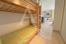 Studio in Sète - 200 / STUDIO AVEC PARKING, WI-FI ET PISCINE