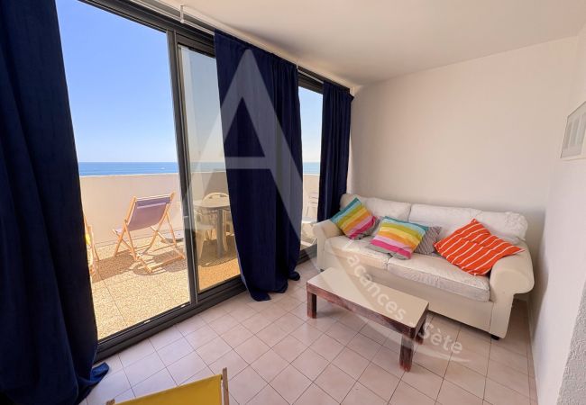  in Sète - 052 / STUDIO AVEC PARKING, PISCINE ET ASCENSEUR