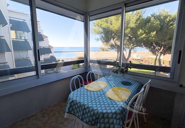 Ferienwohnung in Sète - 244 / T2 VUE MER, PARKING ET LOGGIA Ferienwohnung in Sète - 244 / T2 VUE MER, PARKING ET LOGGIA