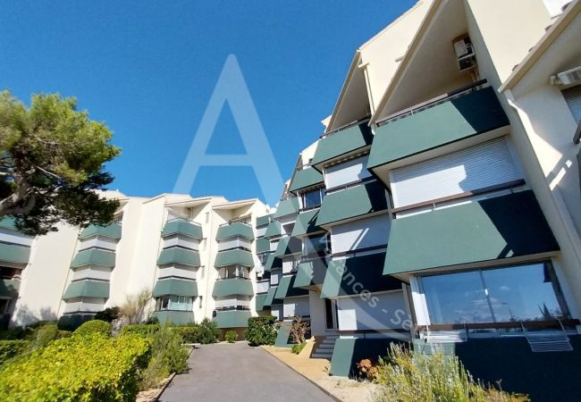 Ferienwohnung in Sète - 244 / T2 VUE MER, PARKING ET LOGGIA Ferienwohnung in Sète - 244 / T2 VUE MER, PARKING ET LOGGIA