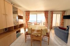 Ferienwohnung in Sète - 197 / T2 LARGE TERRASSE AVEC GARAGE ET PISCINE