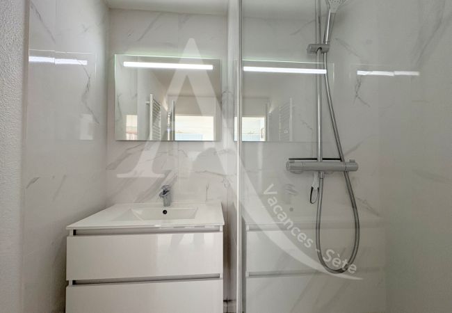 Ferienwohnung in Sète - 126 / T3 AVEC GARAGE, PISCINE, WI-FI, CLIM SÉJOUR Ferienwohnung in Sète - 126 / T3 AVEC GARAGE, PISCINE, WI-FI, CLIM SÉJOUR