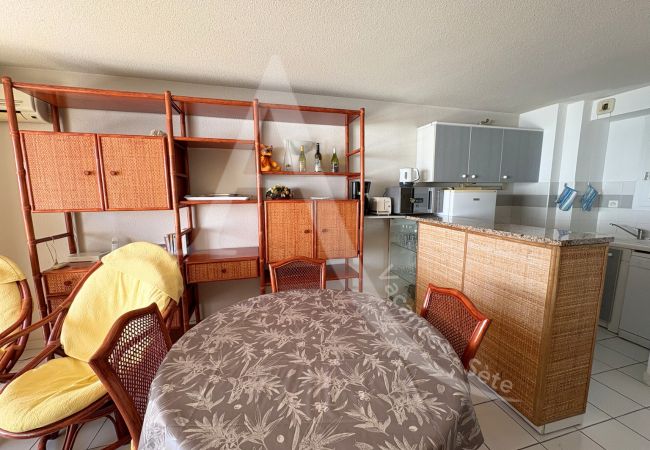 Ferienwohnung in Sète - 126 / T3 AVEC GARAGE, PISCINE, WI-FI, CLIM SÉJOUR Ferienwohnung in Sète - 126 / T3 AVEC GARAGE, PISCINE, WI-FI, CLIM SÉJOUR
