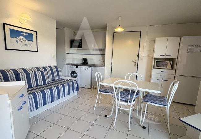  in Sète - 308 / T2 AVEC LOGGIA, CLIM SÉJOUR ET PISCINE