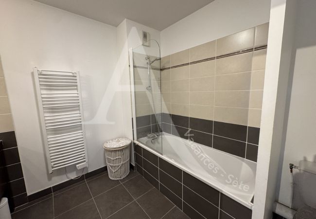 Ferienwohnung in Sète - 189 / T4 MODERNE, PISCINE ET PARKING Ferienwohnung in Sète - 189 / T4 MODERNE, PISCINE ET PARKING