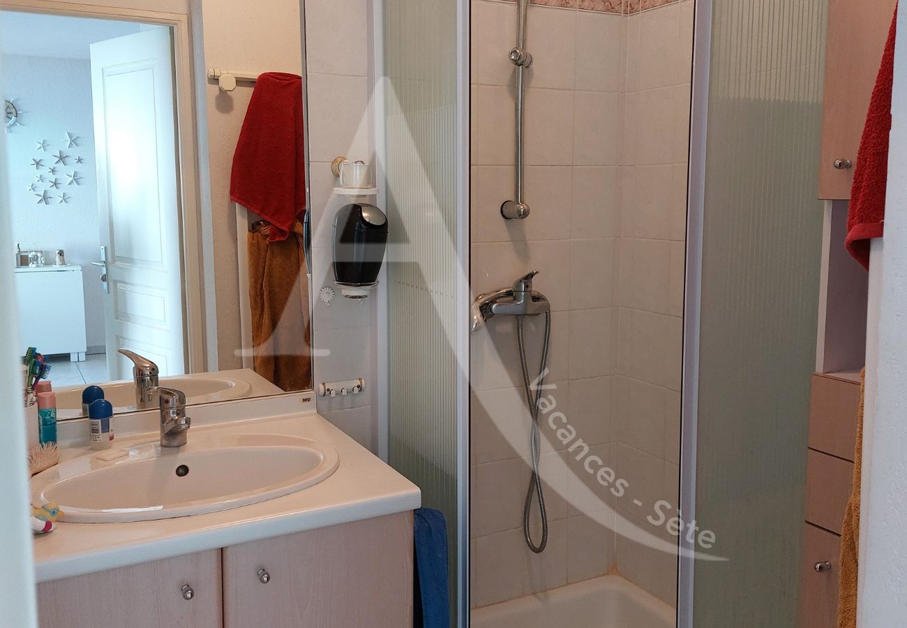 Ferienwohnung in Sète - 355 / T3 VUE MER DEGAGÉE AVEC PISCINE ET GARAGE Ferienwohnung in Sète - 355 / T3 VUE MER DEGAGÉE AVEC PISCINE ET GARAGE