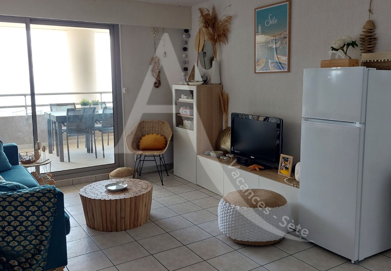 Ferienwohnung in Sète - 355 / T3 VUE MER DEGAGÉE AVEC PISCINE ET GARAGE Ferienwohnung in Sète - 355 / T3 VUE MER DEGAGÉE AVEC PISCINE ET GARAGE