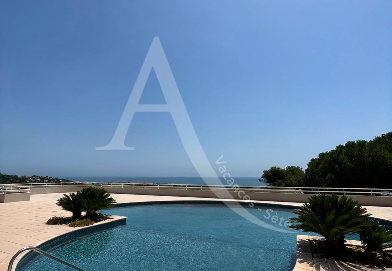 Ferienwohnung in Sète - 355 / T3 VUE MER DEGAGÉE AVEC PISCINE ET GARAGE Ferienwohnung in Sète - 355 / T3 VUE MER DEGAGÉE AVEC PISCINE ET GARAGE