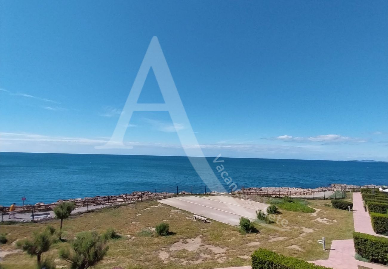 Studio in Sète - 026 / STUDIO AVEC PARKING, WI-FI ET PISCINE Studio in Sète - 026 / STUDIO AVEC PARKING, WI-FI ET PISCINE