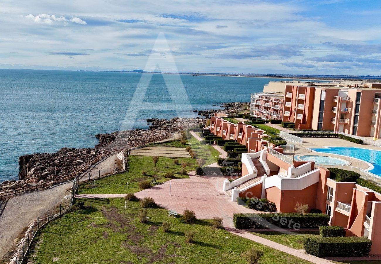 Studio in Sète - 026 / STUDIO AVEC PARKING, WI-FI ET PISCINE Studio in Sète - 026 / STUDIO AVEC PARKING, WI-FI ET PISCINE