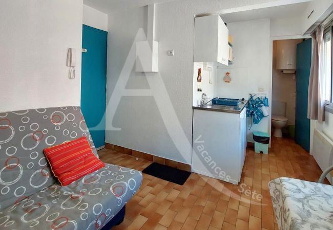 Studio in Sète - 239 / STUDIO ENTRE VIE DE QUARTIER ET PLAGES Studio in Sète - 239 / STUDIO ENTRE VIE DE QUARTIER ET PLAGES