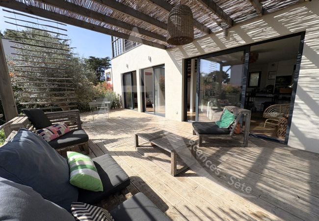 Villa in Sète - 078 / VILLA BOIS MODERNE, CLIM ET WIFI Villa in Sète - 078 / VILLA BOIS MODERNE, CLIM ET WIFI