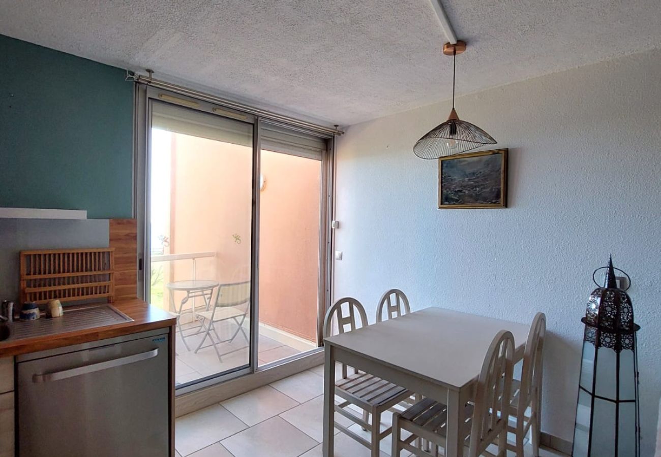 Studio in Sète - 064 / STUDIO CABINE CLIM,WIFI ET PARKING Studio in Sète - 064 / STUDIO CABINE CLIM,WIFI ET PARKING