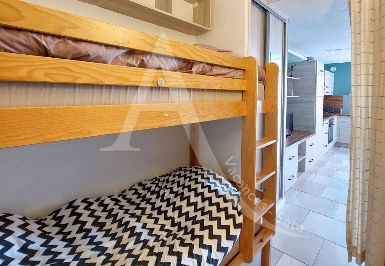 Studio in Sète - 064 / STUDIO CABINE CLIM,WIFI ET PARKING Studio in Sète - 064 / STUDIO CABINE CLIM,WIFI ET PARKING