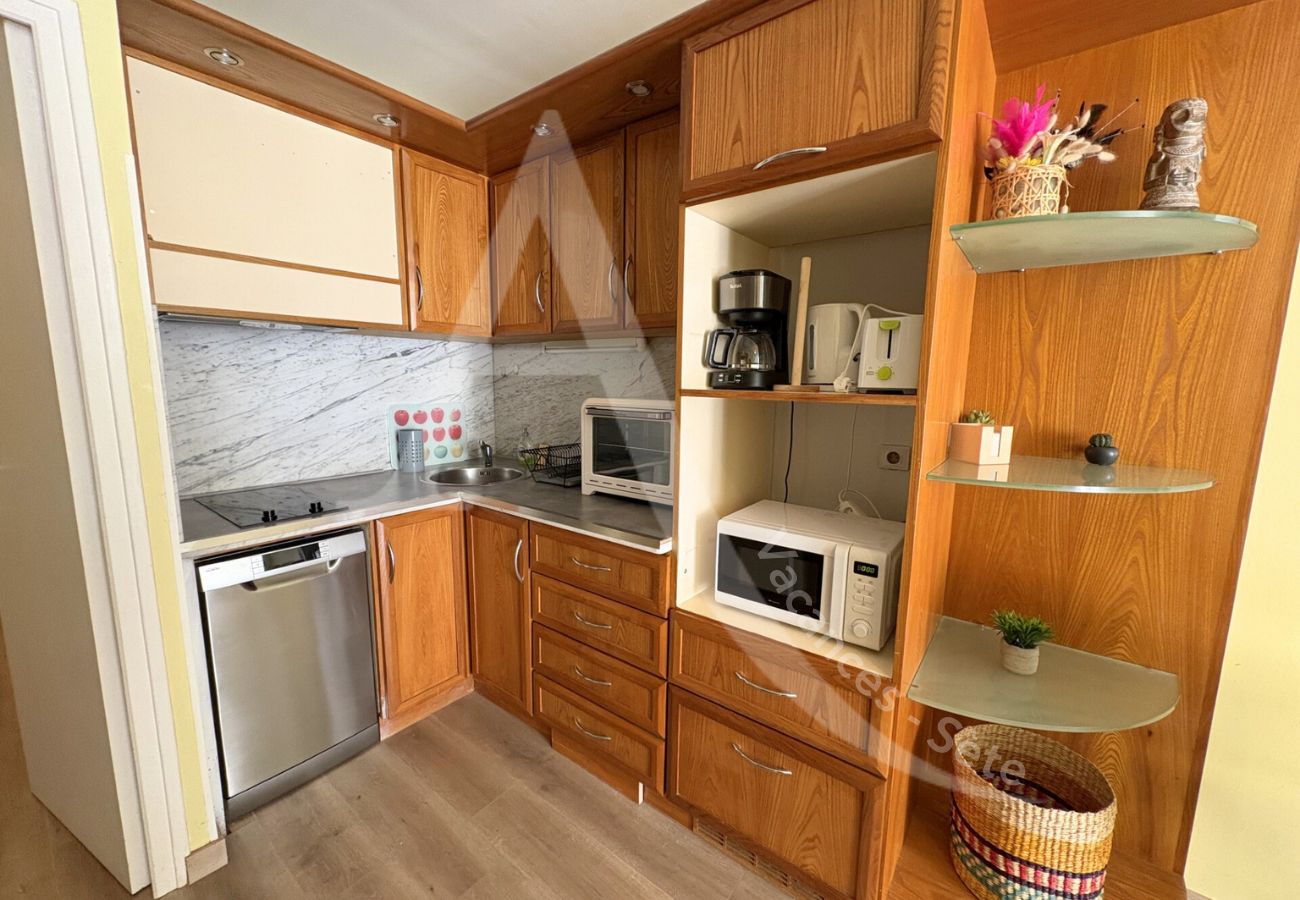 Ferienwohnung in Sète - 024 / T2 SPACIEUX, LOGGIA ET ACCES WIFI Ferienwohnung in Sète - 024 / T2 SPACIEUX, LOGGIA ET ACCES WIFI