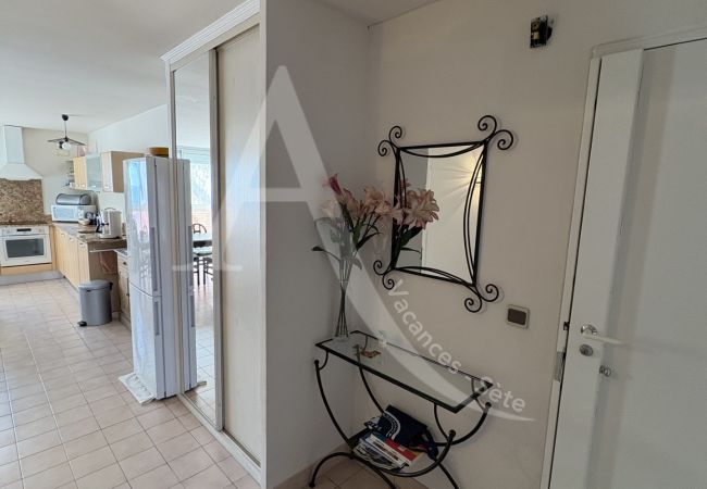 Apartment in Sète - 195 / T2 AVEC PARKING, WI-FI ET VUE MER Apartment in Sète - 195 / T2 AVEC PARKING, WI-FI ET VUE MER