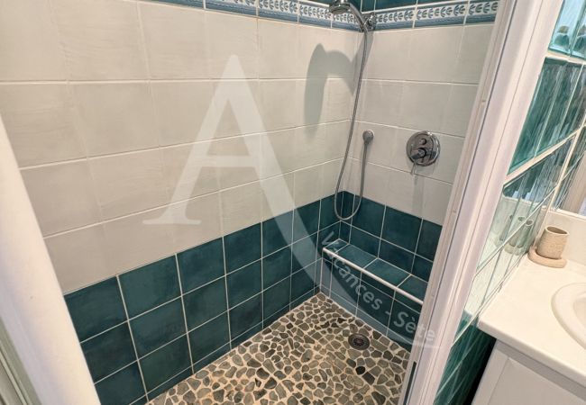 Apartment in Sète - 195 / T2 AVEC PARKING, WI-FI ET VUE MER Apartment in Sète - 195 / T2 AVEC PARKING, WI-FI ET VUE MER