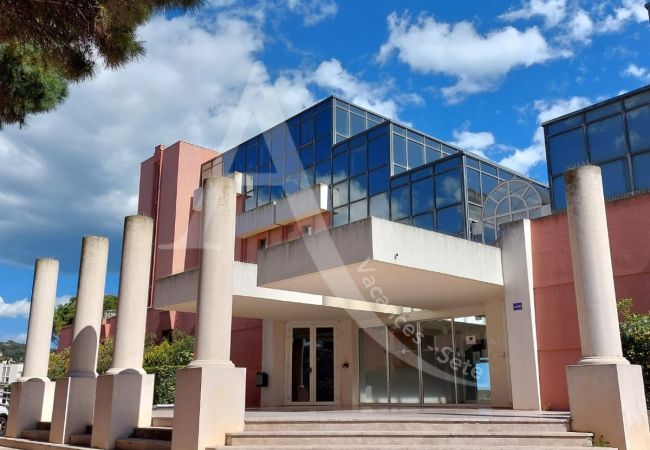 Apartment in Sète - 195 / T2 AVEC PARKING, WI-FI ET VUE MER Apartment in Sète - 195 / T2 AVEC PARKING, WI-FI ET VUE MER