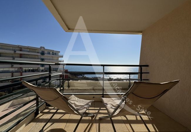 Apartment in Sète - 197 / T2 LARGE TERRASSE AVEC GARAGE ET PISCINE Apartment in Sète - 197 / T2 LARGE TERRASSE AVEC GARAGE ET PISCINE
