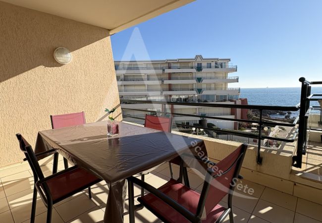 Apartment in Sète - 197 / T2 LARGE TERRASSE AVEC GARAGE ET PISCINE Apartment in Sète - 197 / T2 LARGE TERRASSE AVEC GARAGE ET PISCINE