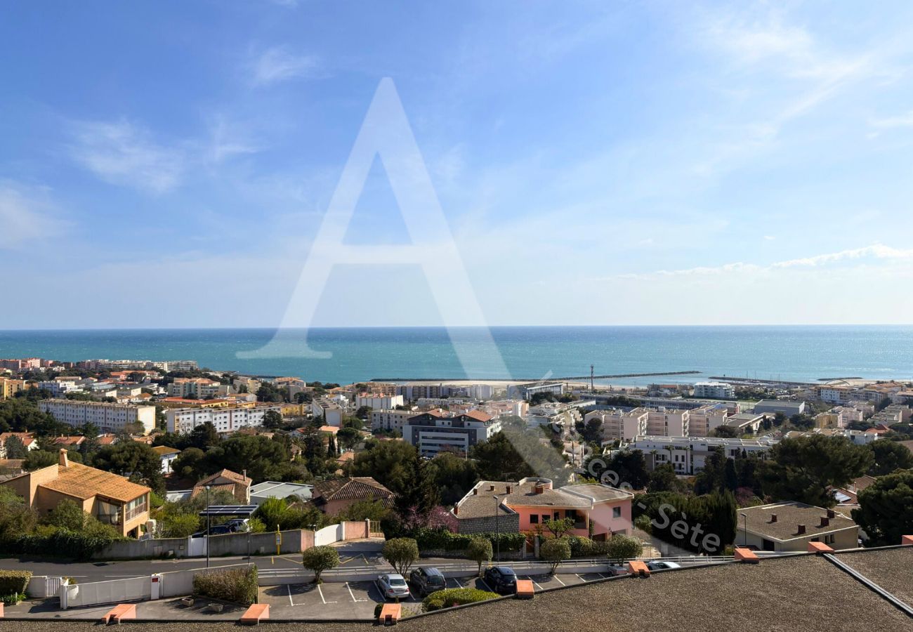 Apartment in Sète - 077 / T3 VUE MER AVEC PISCINE, PARKING ET GARAGE Apartment in Sète - 077 / T3 VUE MER AVEC PISCINE, PARKING ET GARAGE