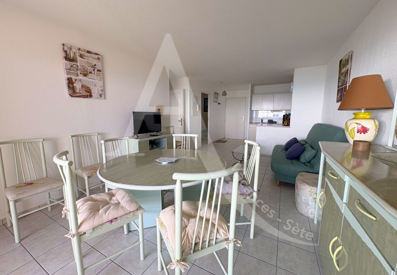 Apartment in Sète - 077 / T3 VUE MER AVEC PISCINE, PARKING ET GARAGE Apartment in Sète - 077 / T3 VUE MER AVEC PISCINE, PARKING ET GARAGE