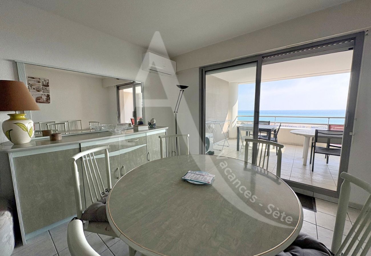 Apartment in Sète - 077 / T3 VUE MER AVEC PISCINE, PARKING ET GARAGE Apartment in Sète - 077 / T3 VUE MER AVEC PISCINE, PARKING ET GARAGE