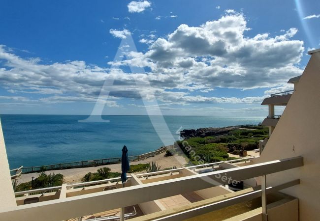 Apartment in Sète - 196 / T3 VUE MER AVEC PARKING Apartment in Sète - 196 / T3 VUE MER AVEC PARKING