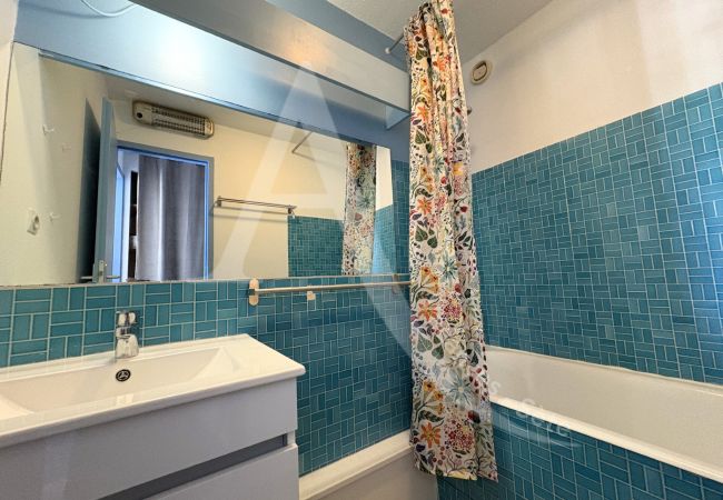 Apartment in Sète - 087 / T3 VUE MER AVEC PARKING Apartment in Sète - 087 / T3 VUE MER AVEC PARKING