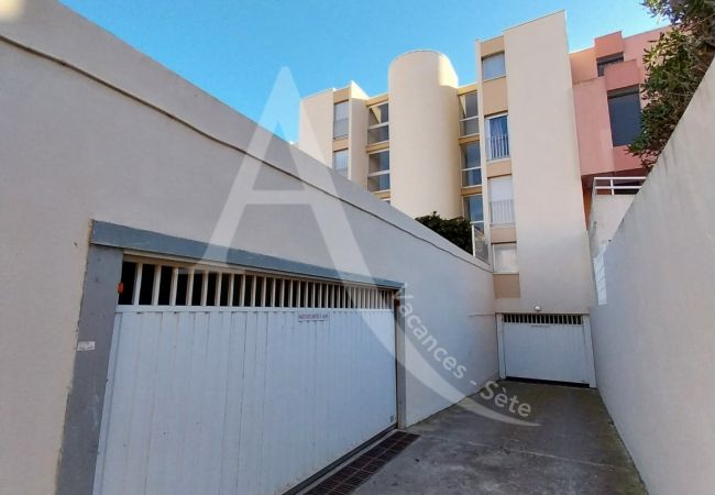 Apartment in Sète - 087 / T3 VUE MER AVEC PARKING Apartment in Sète - 087 / T3 VUE MER AVEC PARKING