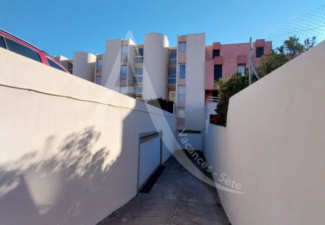 Apartment in Sète - 087 / T3 VUE MER AVEC PARKING Apartment in Sète - 087 / T3 VUE MER AVEC PARKING