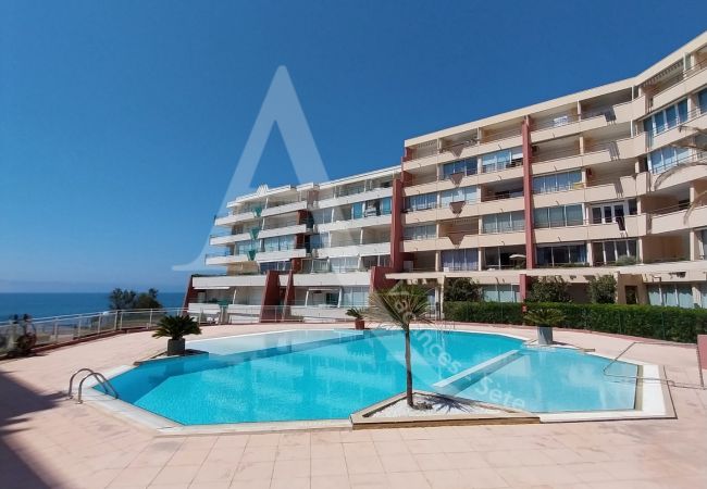 Apartment in Sète - 222 / T2 AVEC TERRASSE VUE MER ET PISCINE Apartment in Sète - 222 / T2 AVEC TERRASSE VUE MER ET PISCINE