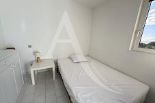 Apartment in Sète - 157 / STUDIO AVEC PARKING PROCHE PLAGE