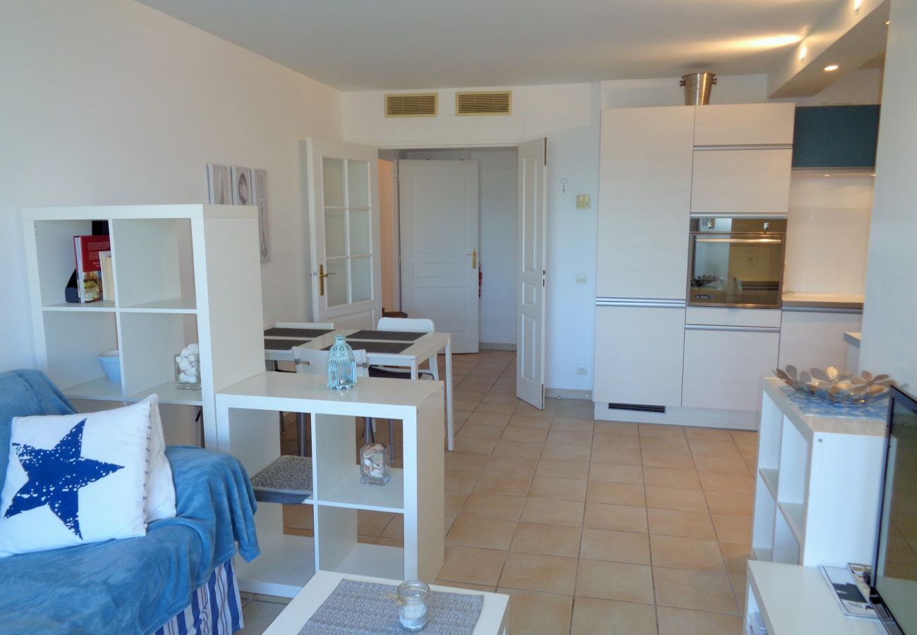 Apartment in Sète - 004