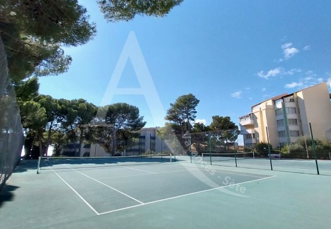 Apartment in Sète - 038 / T2 JOLIE LOGGIA ET ACCÈS COURTS DE TENNIS Apartment in Sète - 038 / T2 JOLIE LOGGIA ET ACCÈS COURTS DE TENNIS