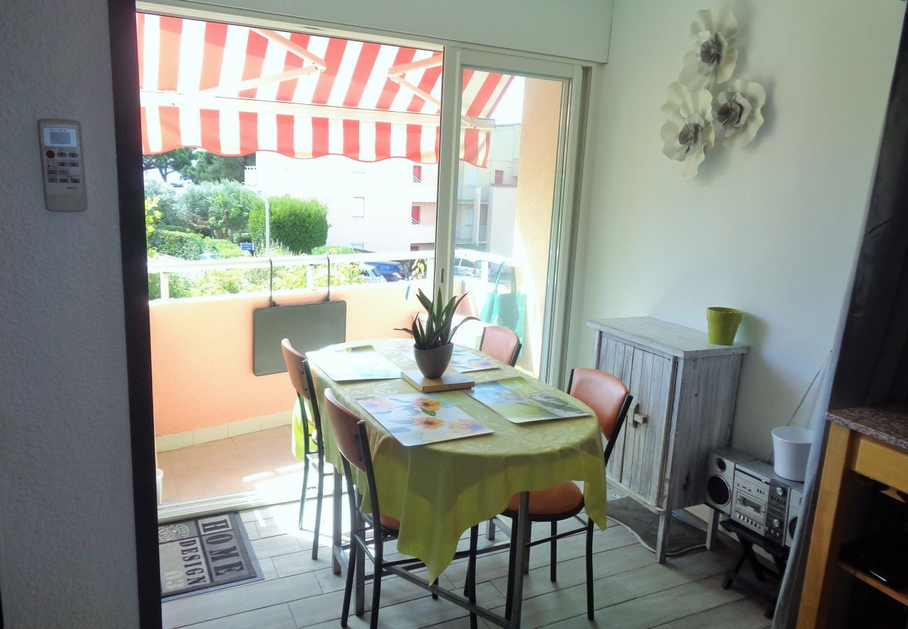 Apartment in Sète - 086