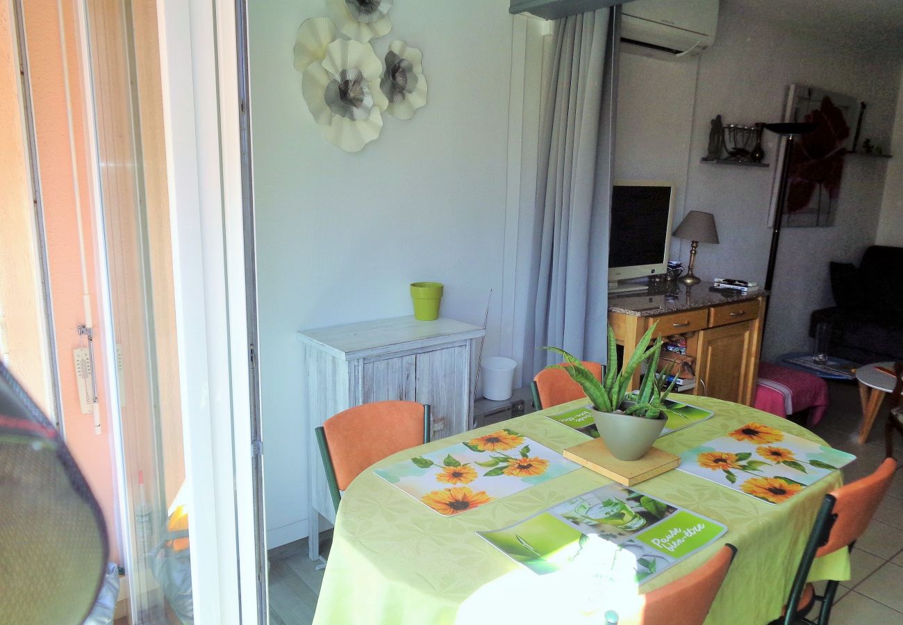 Apartment in Sète - 086