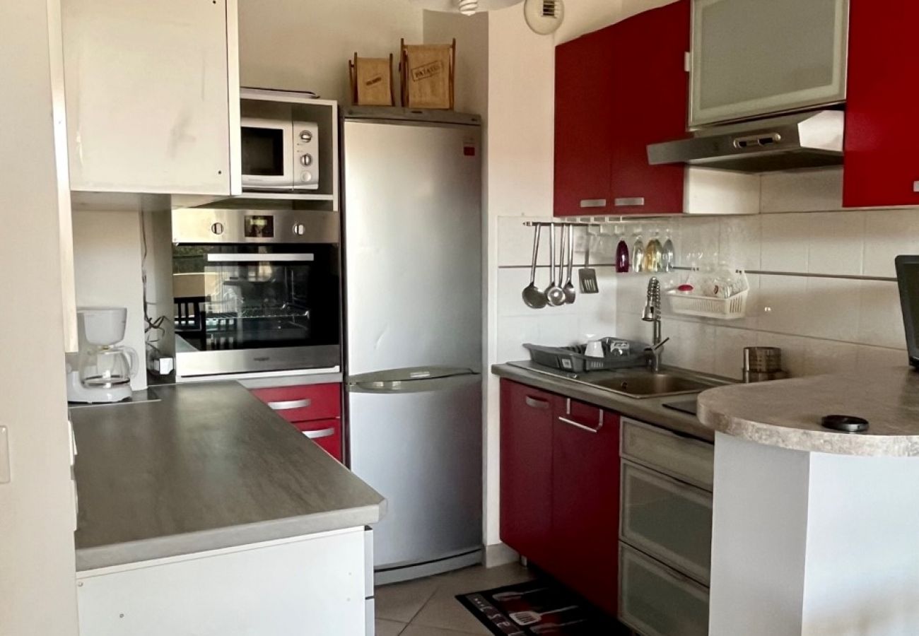 Apartment in Sète - 002