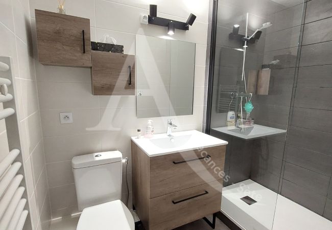 Apartment in Sète - 145 / T2 VUE MER AVEC PARKING ET CLIM SÉJOUR Apartment in Sète - 145 / T2 VUE MER AVEC PARKING ET CLIM SÉJOUR