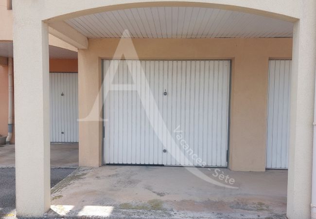 Apartment in Sète - 362 / T3 AVEC PISCINE ET GARAGE Apartment in Sète - 362 / T3 AVEC PISCINE ET GARAGE