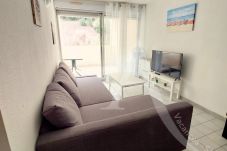 Apartment in Sète - 362 / T3 AVEC PISCINE ET GARAGE