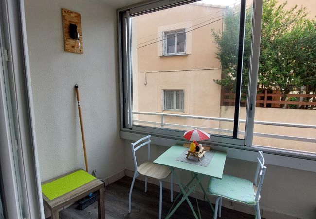 Studio in Sète - 030 / SPACIEUX STUDIO PROCHE MER AVEC WI-FI  Studio in Sète - 030 / SPACIEUX STUDIO PROCHE MER AVEC WI-FI