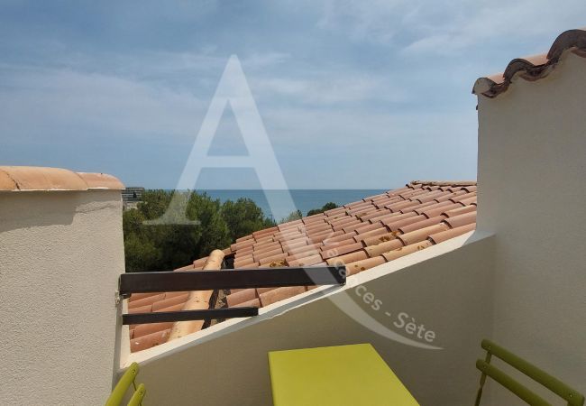 Apartment in Sète - 098/T2 DUPLEX, 2 TERRASSES, CLIM ET PARKING Apartment in Sète - 098/T2 DUPLEX, 2 TERRASSES, CLIM ET PARKING