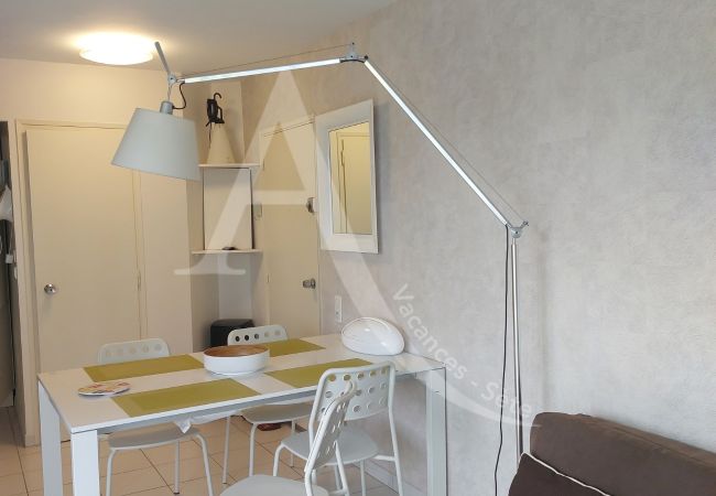 Apartment in Sète - 098/T2 DUPLEX, 2 TERRASSES, CLIM ET PARKING Apartment in Sète - 098/T2 DUPLEX, 2 TERRASSES, CLIM ET PARKING