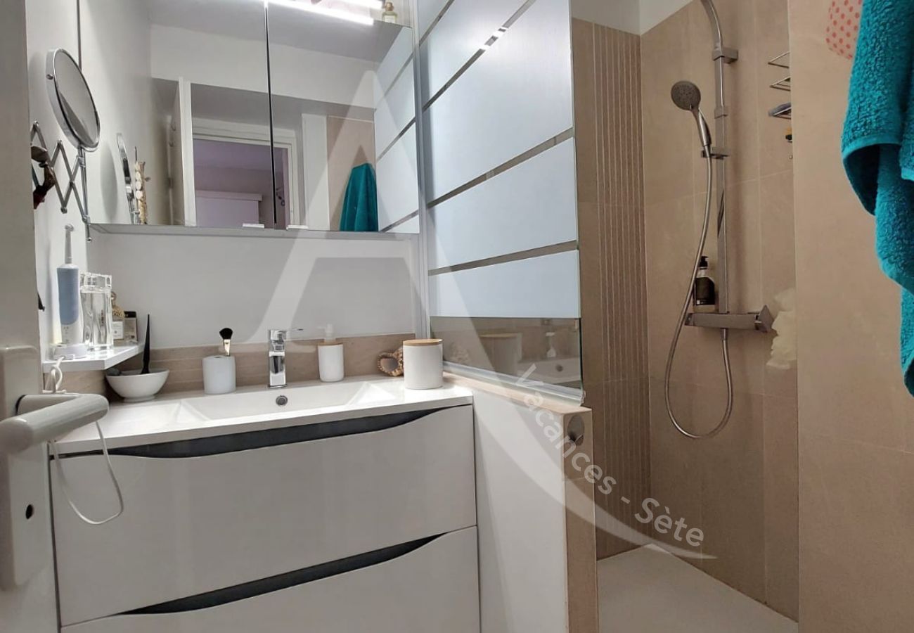 Apartment in Sète - 363 / T2 AVEC CLIM SÉJOUR ET PISCINE Apartment in Sète - 363 / T2 AVEC CLIM SÉJOUR ET PISCINE