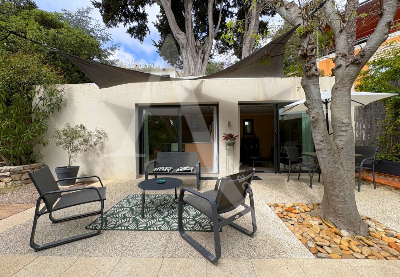 Villa in Sète - 061 / VILLA CLIMATISEE PISCINE PRIVEE ET WI-FI Villa in Sète - 061 / VILLA CLIMATISEE PISCINE PRIVEE ET WI-FI