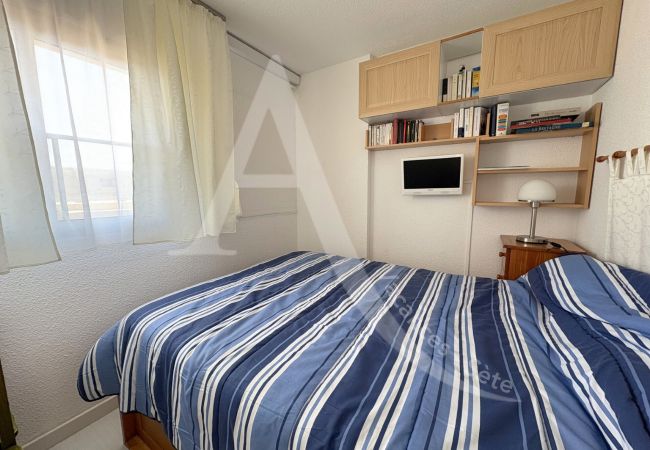 Apartment in Sète - 072 / T2 CLIMATISE AVEC GARAGE ET WI-FI Apartment in Sète - 072 / T2 CLIMATISE AVEC GARAGE ET WI-FI